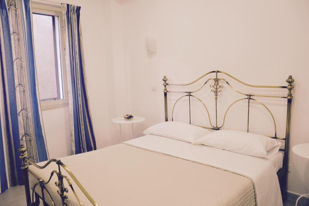 I Tesori Del Mare Bed & Breakfast Letojanni Eksteriør bilde