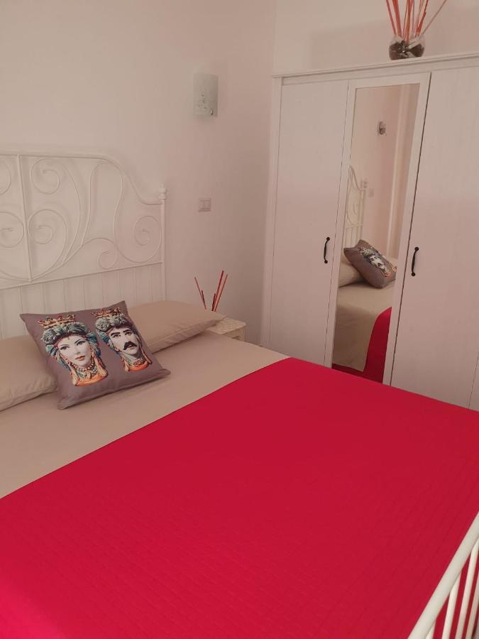 I Tesori Del Mare Bed & Breakfast Letojanni Eksteriør bilde